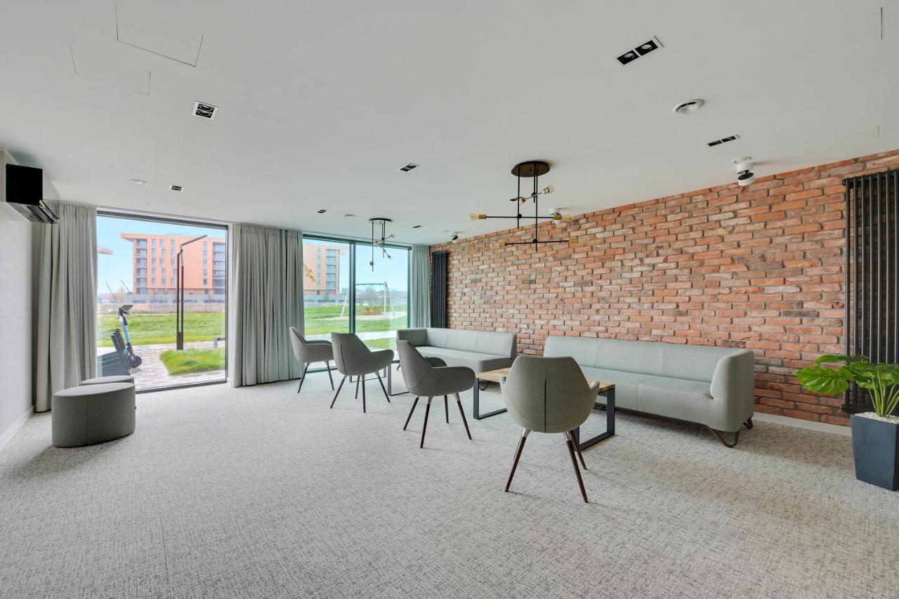 Rentplanet - Apartamenty Chlebova Gdańsk Extérieur photo